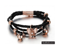 Zwart leren armband met gouden vlinder -zwart. NBNNSB351